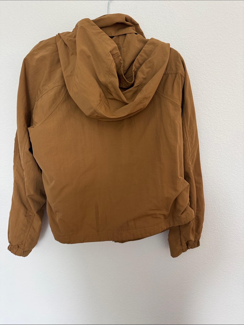 Lululemon Women’s Lightweight Hooded Jacket - Tan - Picture 3 of 3
